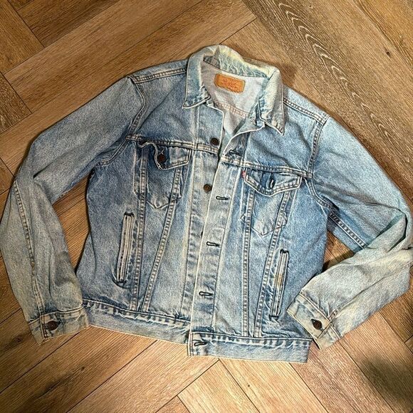 Vintage Levi’s Jean Jacket - Picture 1 of 11